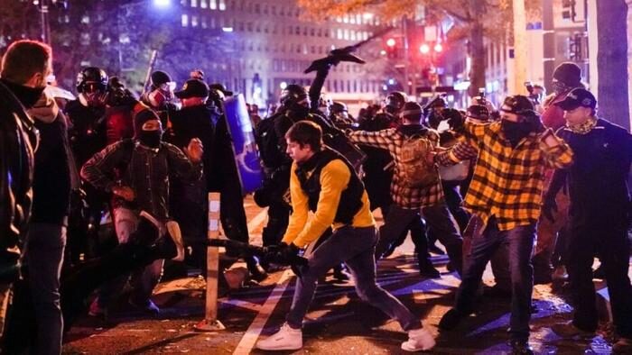 Click to enlarge populist powder keg