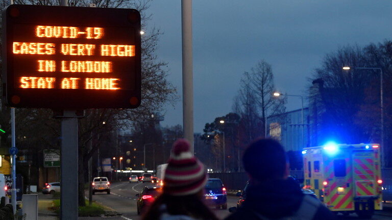 Click to enlarge lockdown uk sign