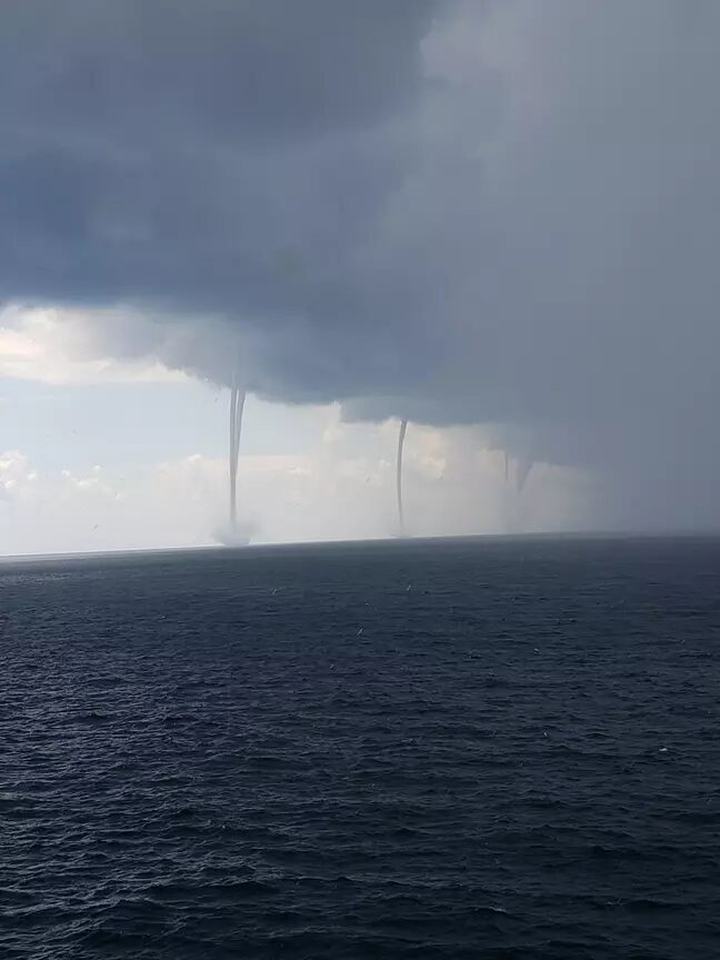 Click to enlarge 6 waterspouts