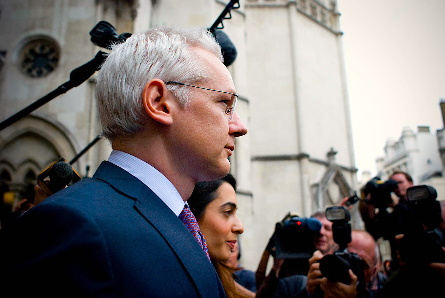 assange british court 2011