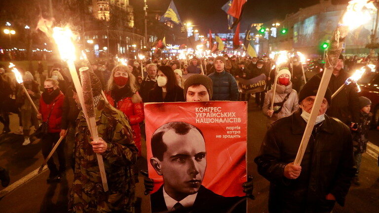 Click to enlarge Bandera