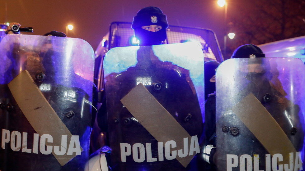 Click to enlarge Polish police, policja