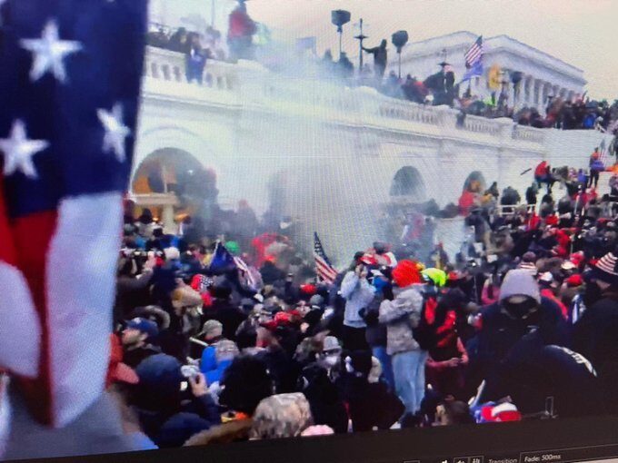 Click to enlarge protest capitol building