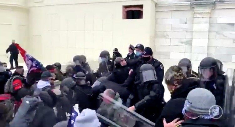 Click to enlarge protesters cops capitol building