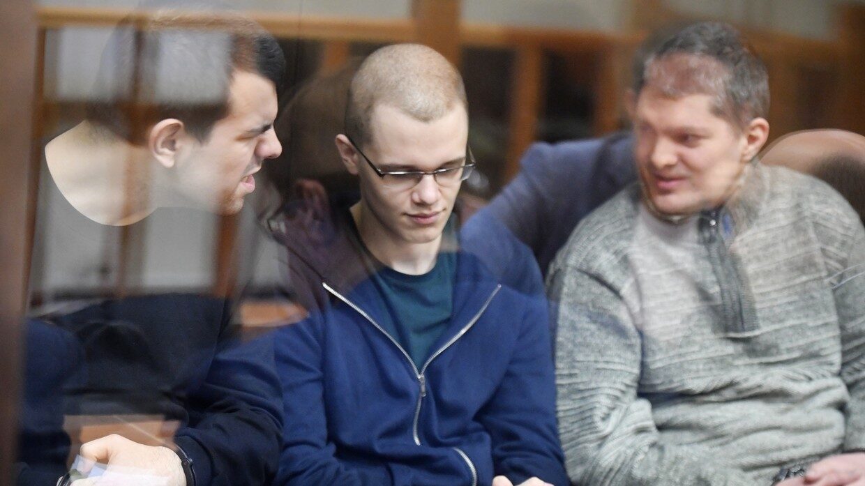 men plot overthrow Russian government