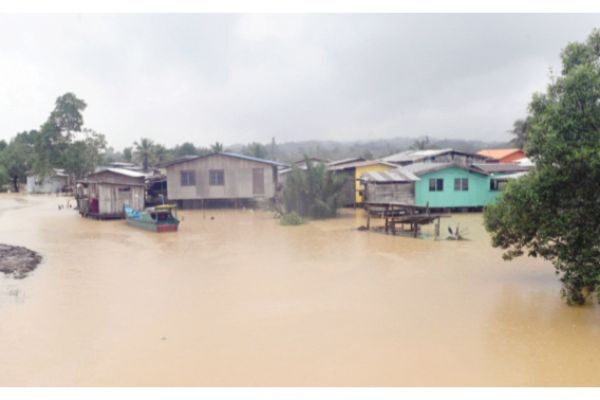 The Korina village was flooded due to heavy rainfall for the past two days. All roads heading into the village’s area was also heavily flooded making it difficult for vehicles to pass through.