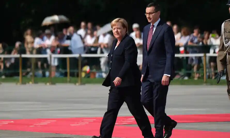 Mateusz Morawiecki with Angela Merkel