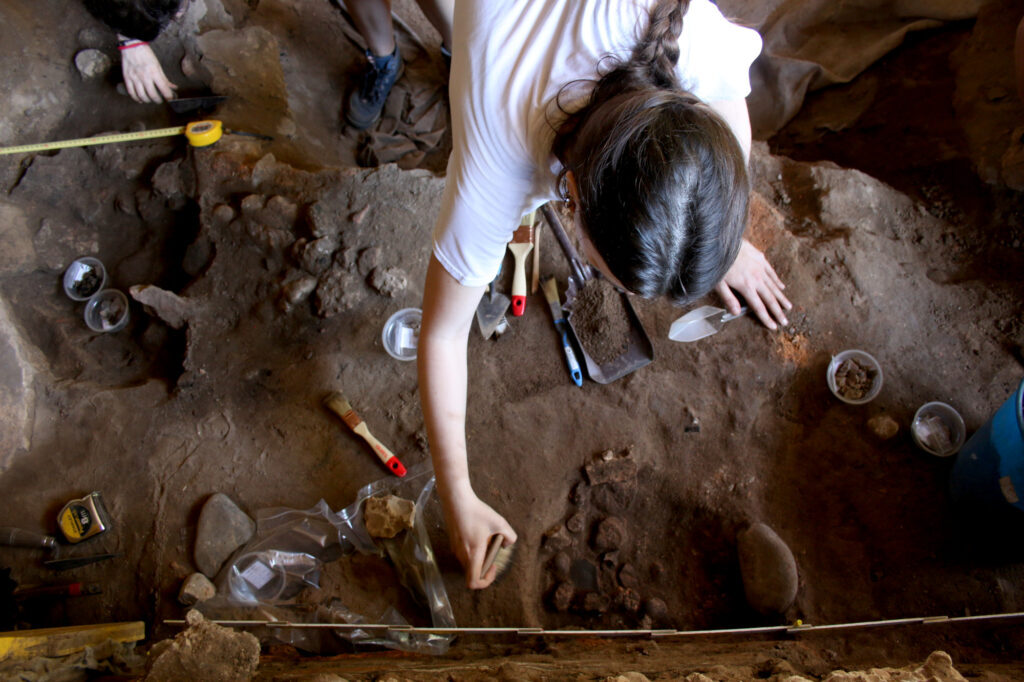 Click to enlarge archeologists