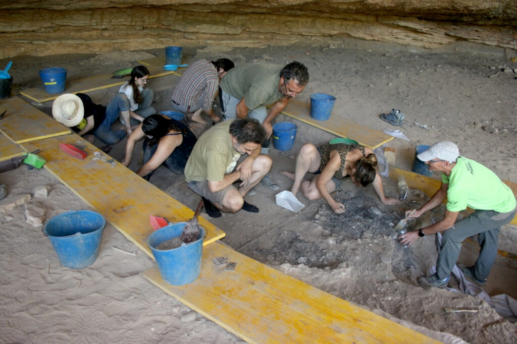 Click to enlarge archeologists