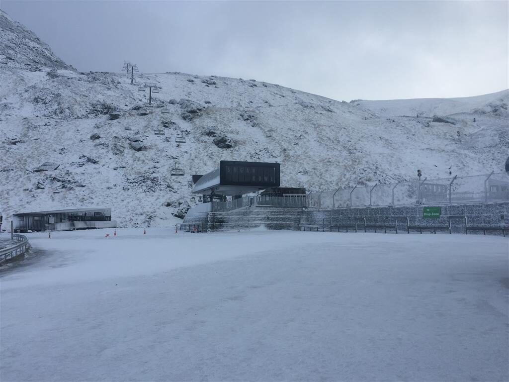 Click to enlarge Snow at The Remarkables ski area this morning.