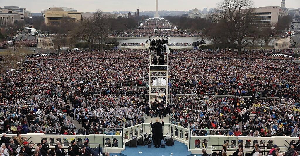 Click to enlarge Trump inauguration crowd