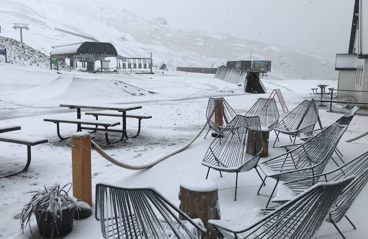 new zealand summer snow