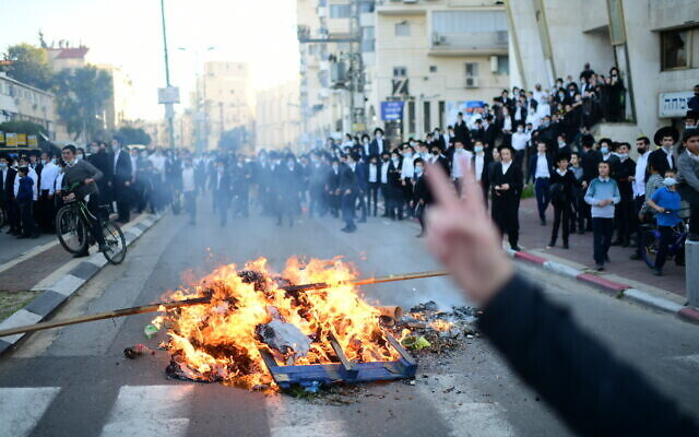 Click to enlarge clash with police