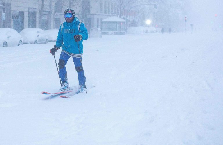 Click to enlarge skiing