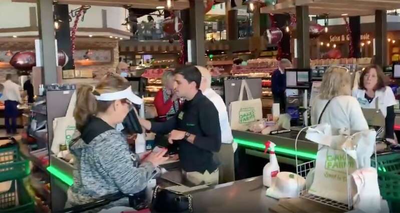 Click to enlarge maskless shoppers florida