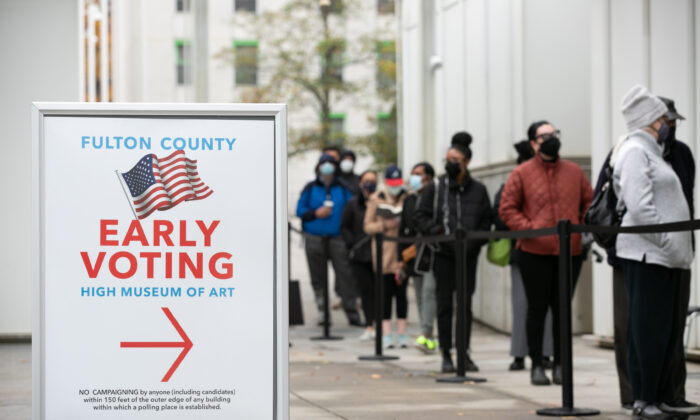 Click to enlarge first day of early voting