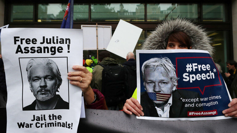 Click to enlarge assange