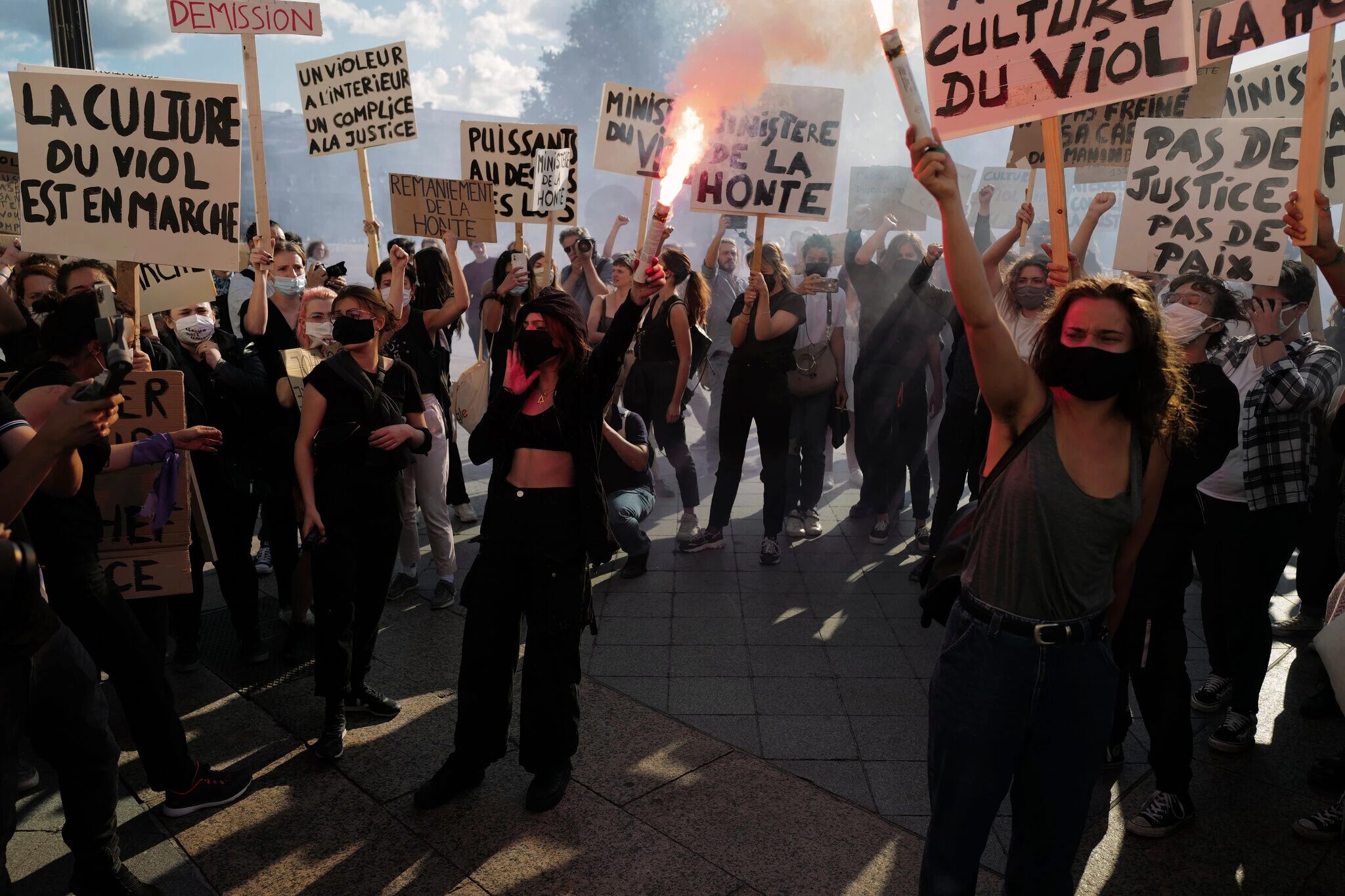 Click to enlarge french protest #metoo