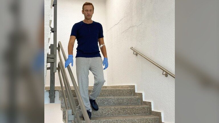 Click to enlarge navalny
