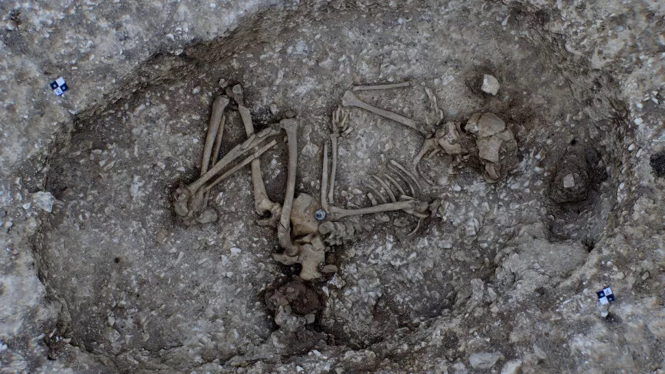 woman grave at stonhenge