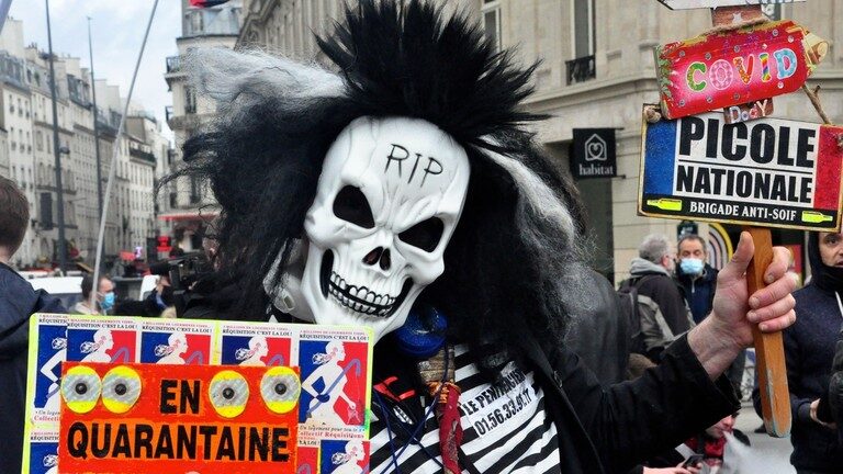 Click to enlarge paris protest