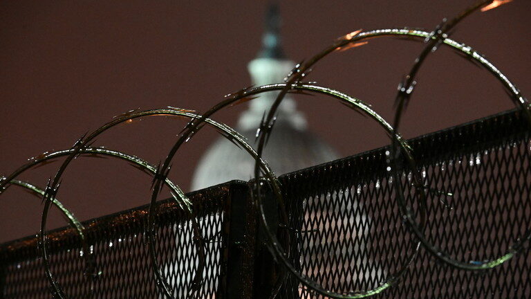 Click to enlarge razor wire