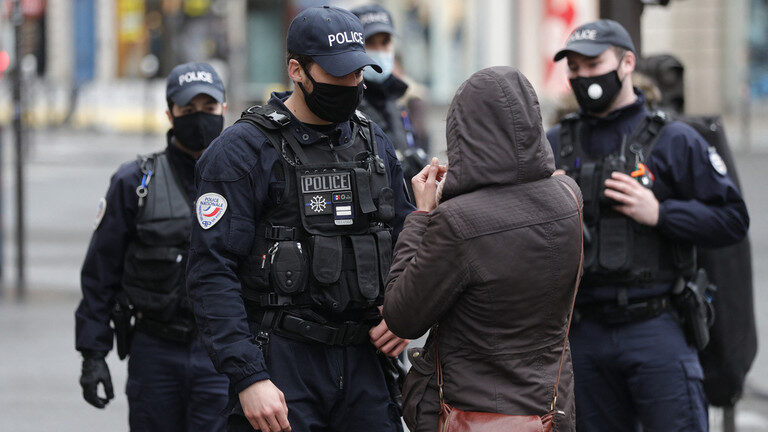 Click to enlarge police france