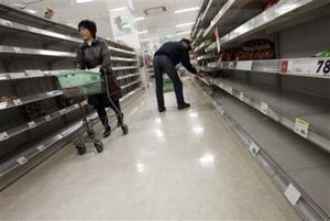 Click to enlarge Tokyo empty shelves