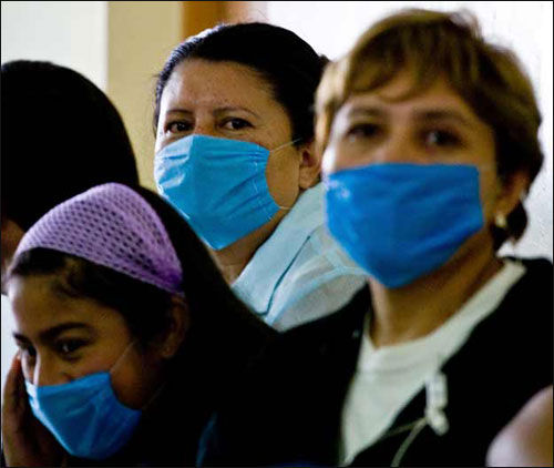 people w/ face masks