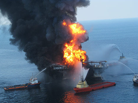 Deepwater Horizon ablaze