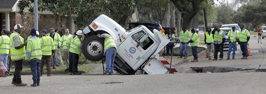 Click to enlarge sinkhole