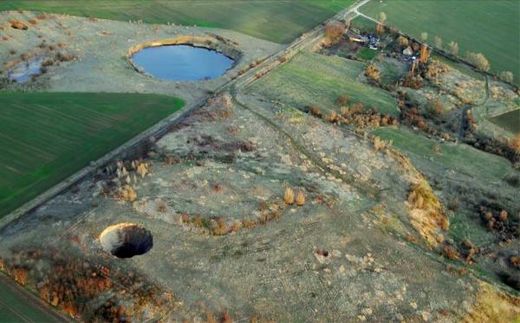 Click to enlarge sinkhole