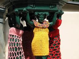 yarnbombing graffiti
