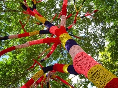 yarnboming3 graffiti