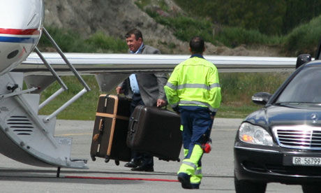 Click to enlarge Baggage at Bilderberg
