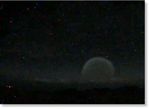 Click to enlarge Bubble seen over Hawaii2