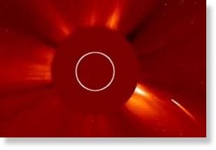 Click to enlarge sundiving comet
