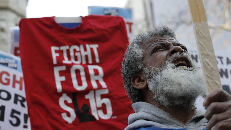 Click to enlarge protest 15 minimum wage