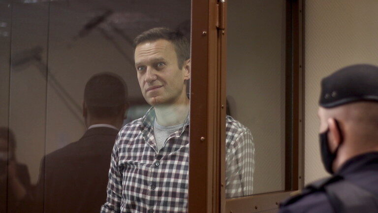 Click to enlarge navalny