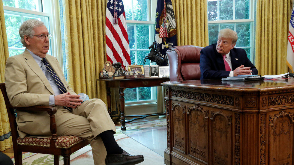 Trump - Mitch McConnell
