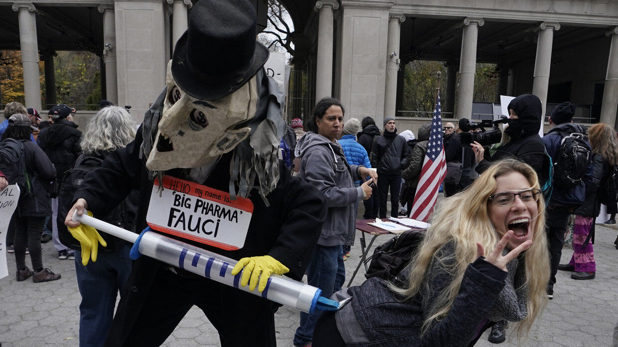 Click to enlarge anti-lockdown protest