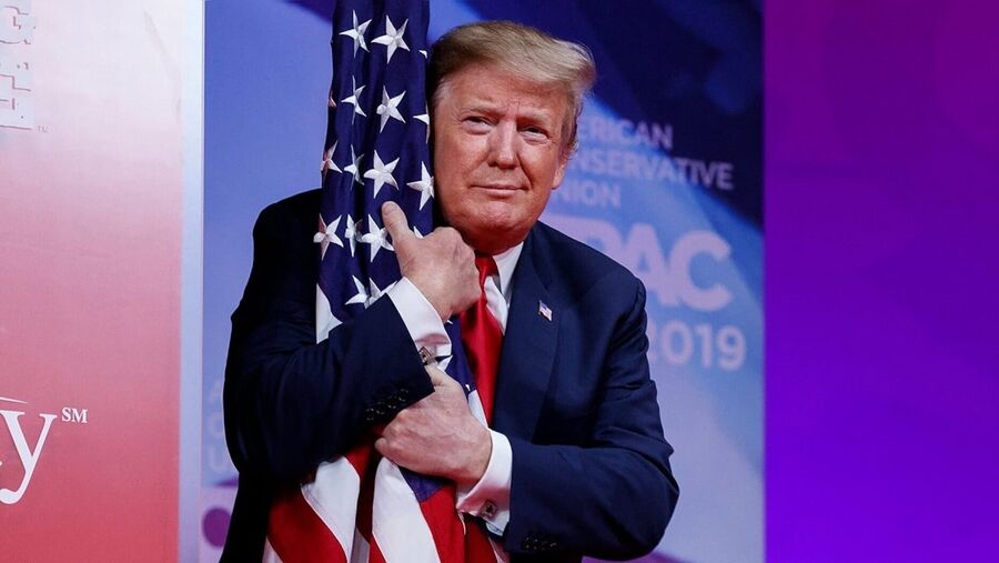 trump flag hugging