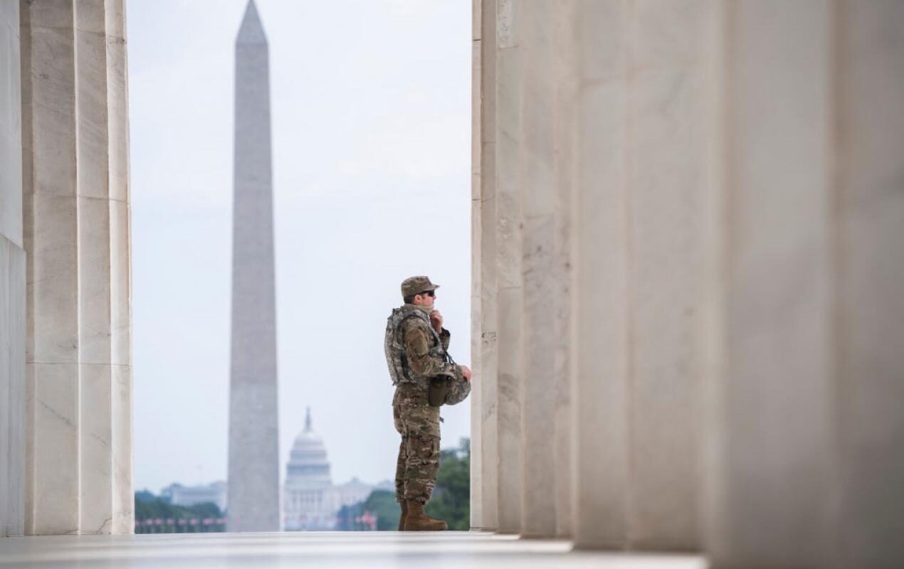 Click to enlarge soldier washington monument