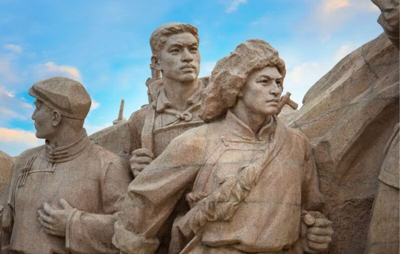 maoist sculpture