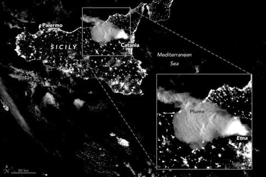 etna eruption plume satellite
