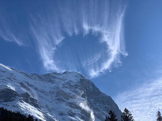 circle cloud alps