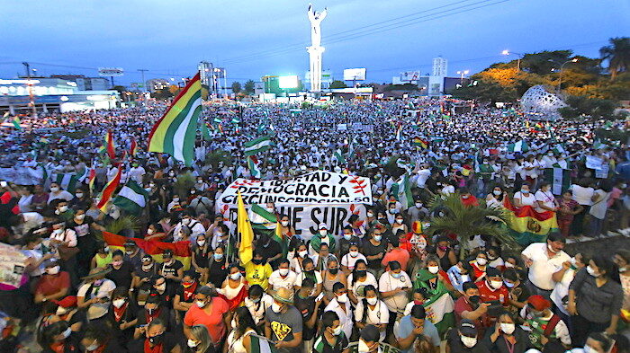 Click to enlarge Rally Santa Cruz Bolivia