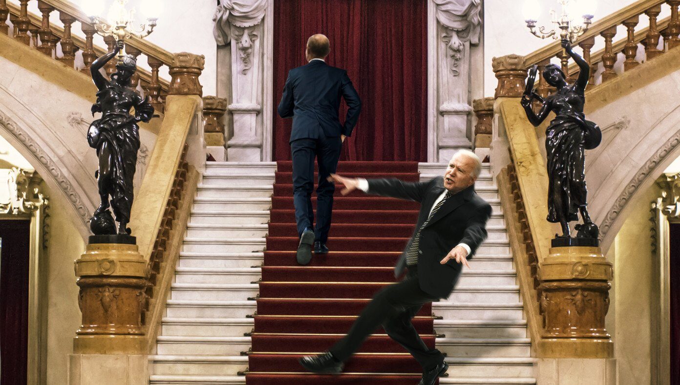 putin biden stair climbing contest