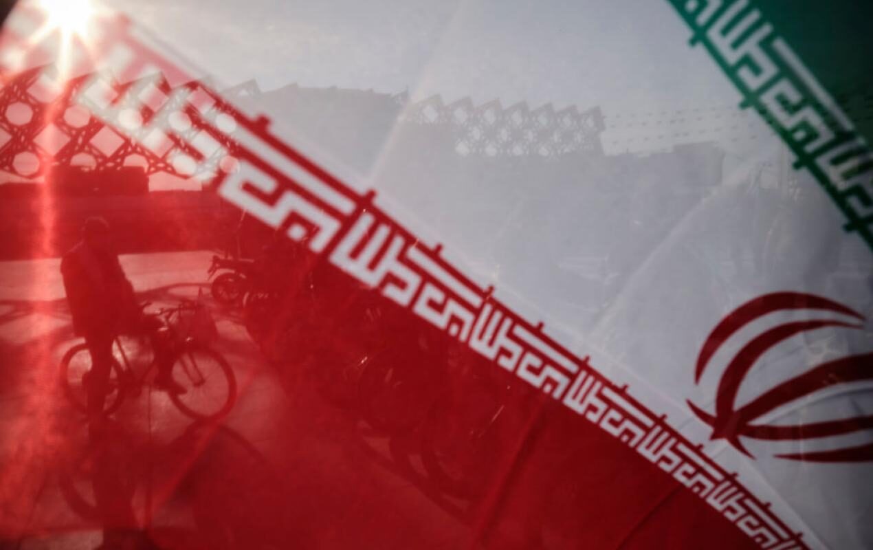 Click to enlarge iran flag