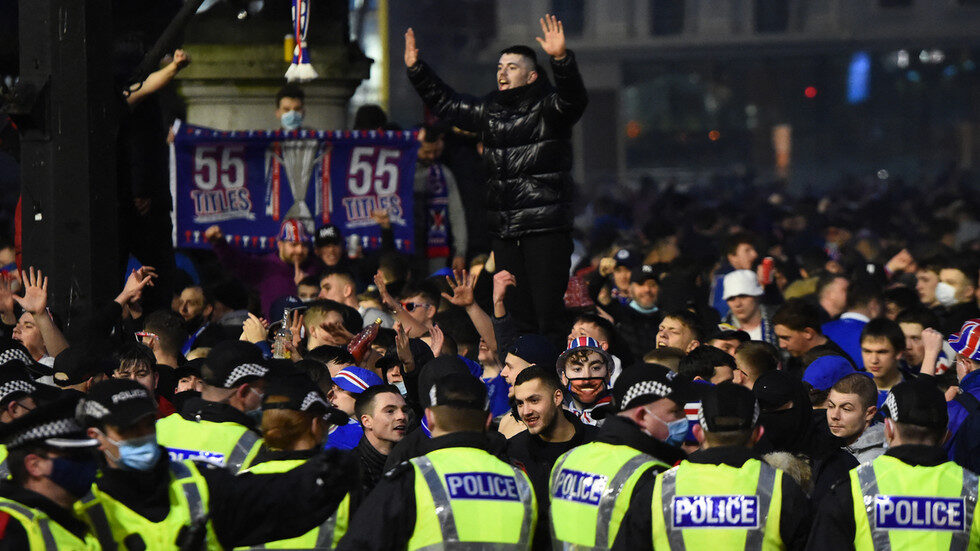 Click to enlarge Police officers in George Square in central Glasgow